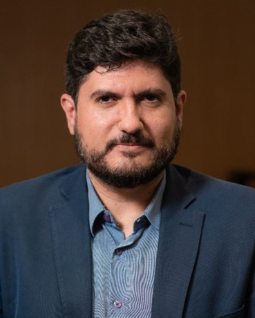 Guillherme Casaroes, Associate Professor